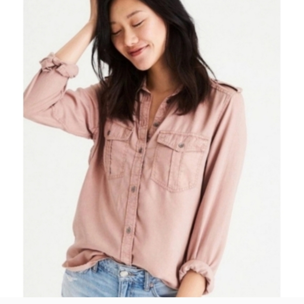 American Eagle Outfitters Women's Boyfried button-down shirt Size XS